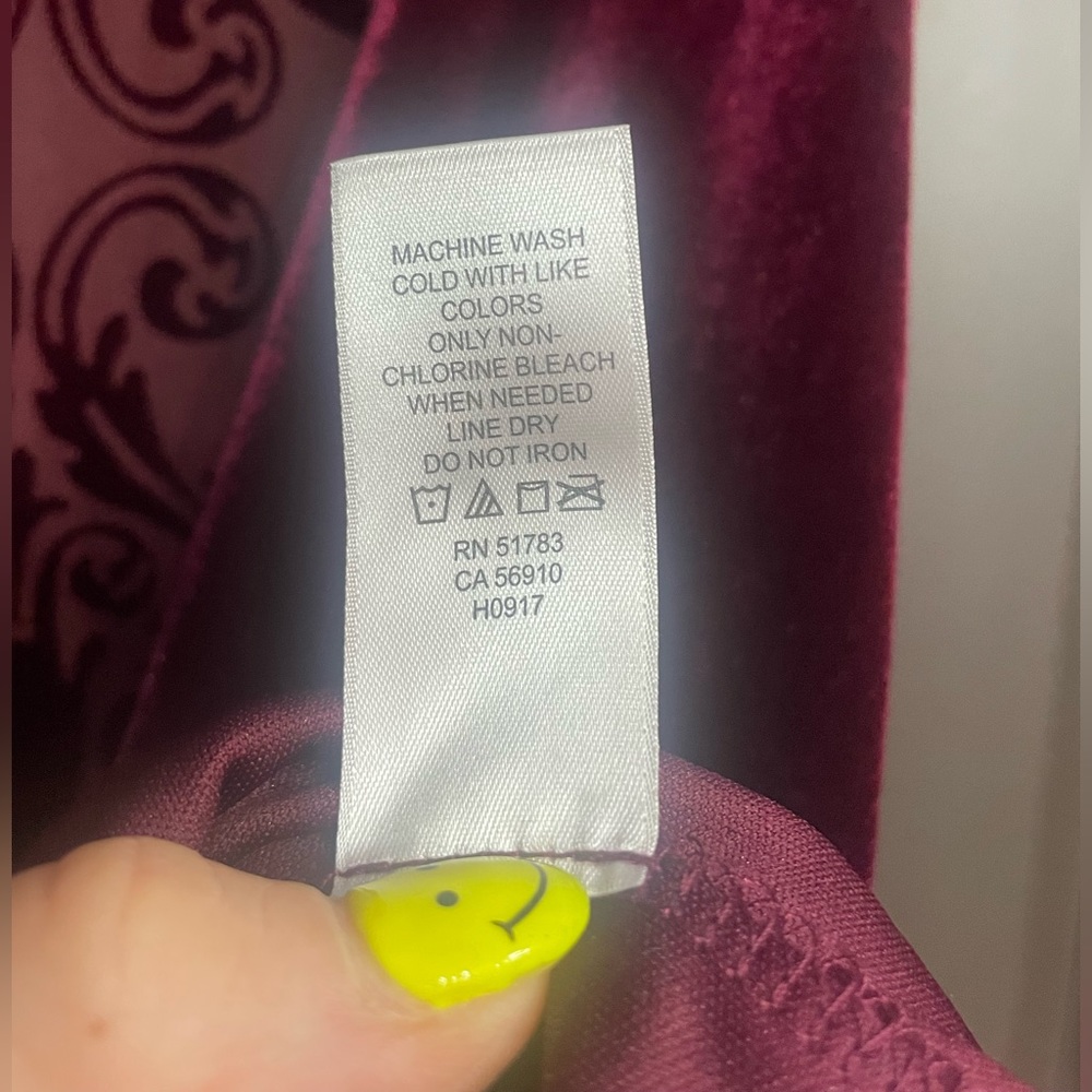Crushed velvet mock turtleneck - Picture 13 of 15